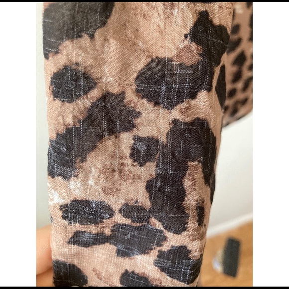 LEOPARD PRINT BLOUSE - Picture 5 of 6